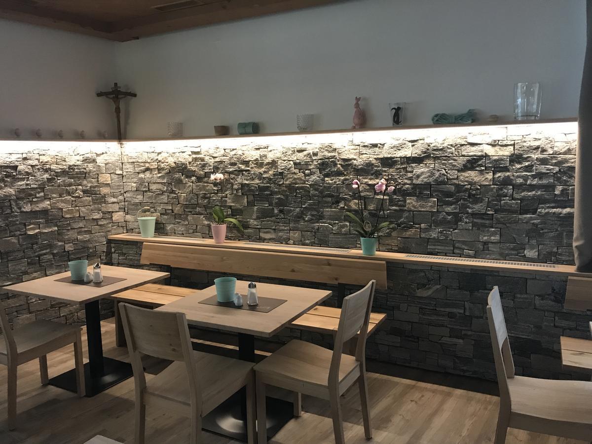 丽丽湖畔酒店 施特罗布尔 外观 照片